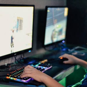 Masa lalu, sekarang, dan masa depan game profesional (MLG) Masa lalu, sekarang, dan masa depan game profesional (MLG)